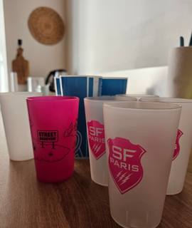 Divers lot de verres en plastique réutilisable