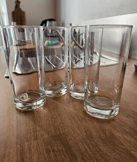Divers lot de 4 verres