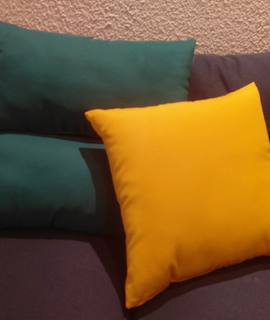 Divers trois coussins