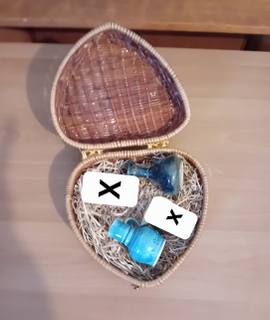 Divers boite en osier et petits vases