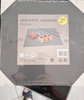 Divers assiettes en ardoise