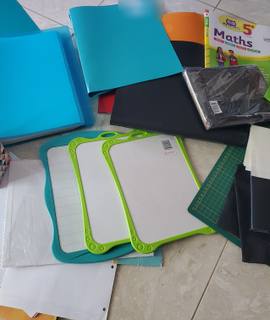 Divers affaires scolaires seconde main
