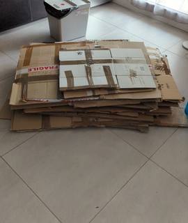 Divers des cartons de déménagement