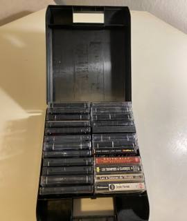 Divers cassettes audio et mallette