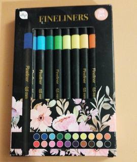 Divers feutres fineliners