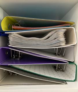 Divers multiples classeurs et pochettes plastiques