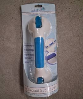 Divers poignee salle de bain