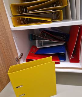 Divers fournitures de bureau neuves et variées