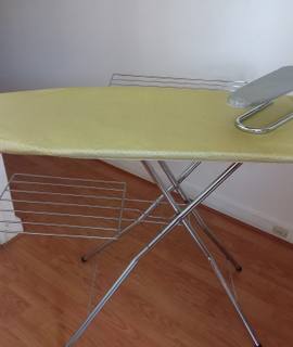 Divers table à repasser avec jeannette indépendante
