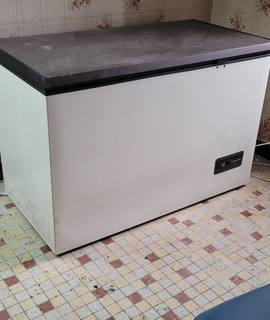 Electroménager congélateur bahut