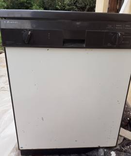 Electroménager lave vaisselle