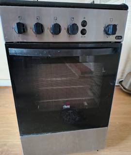 Electroménager gazinière Faure et micro-ondes FAR