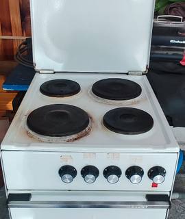 Electroménager cuisinière éléctrique AEG