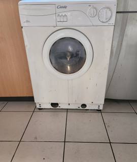 Electroménager machine à laver qui fonctionne