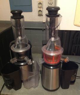 Electroménager 2 extracteurs de jus en bon état