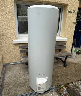 Electroménager chauffe eau 300litres