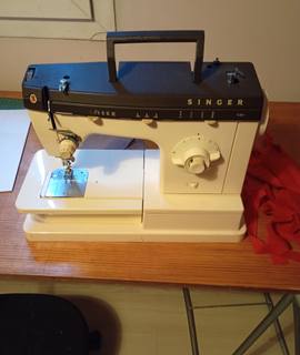 Electroménager machine à coudre