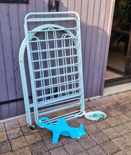 Equipements pour Bébé, Enfants, Puériculture lit BB plus accessoire de bain BB.