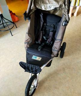 Equipements pour Bébé, Enfants, Puériculture cette poussette;