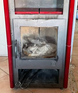 Ferraille, métaux divers Poêle à bois en Fonte pour récup pièces