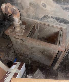 Ferraille, métaux divers vielle chaudière en fonte