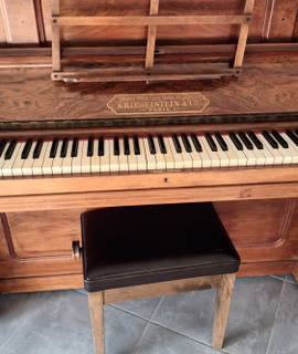 Instruments de musique piano droit ancien