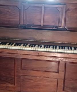 Instruments de musique piano en bois de marque Steck