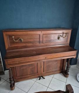 Instruments de musique un piano