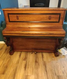 Instruments de musique piano droit Klein