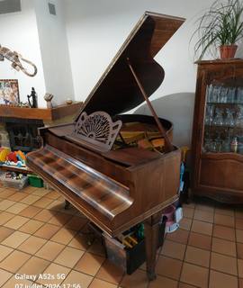 Instruments de musique piano quart de queue
