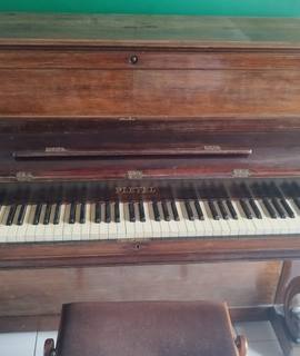 Instruments de musique Piano Pleyel 1900 et tabouret