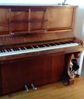 Instruments de musique piano droit Staub bon état général