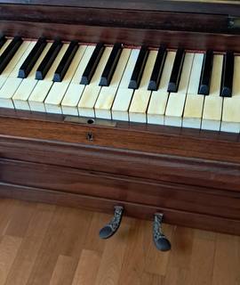 Instruments de musique piano droit