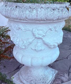 Jardinage 2 grands pots de fleurs en ciment