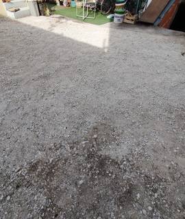 Jardinage gravier clair propre