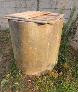 Jardinage puits en béton