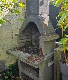 Jardinage barbecue en pierre