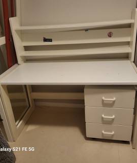 Literie 3 sommeirs 90x200, 1 lit enfant 90x200, 1 sommier de 140x200,