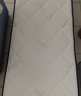 Literie 2 matelas en 80 x 200. Bon état et propre.