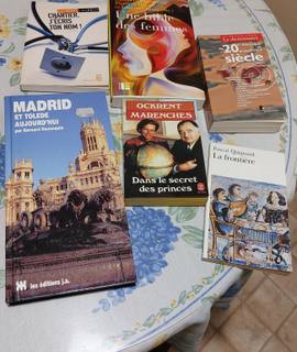 Livres-Revues livres tout genre