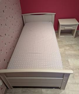 Literie lit enfant 1 place bon état