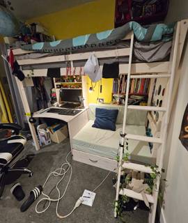 Literie lit mezzanine avec bureau et lit d'appoint