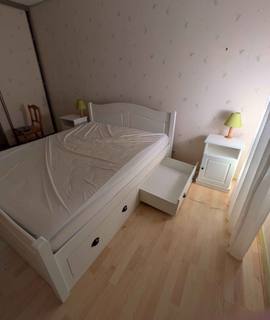 Literie lit double 160/200cm Sommier+tables de chevet+matelat (moins d'un an)