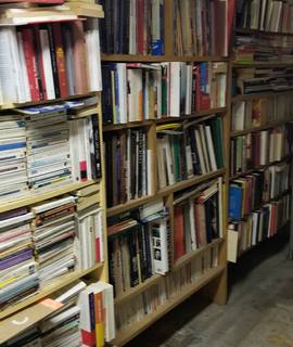 Livres-Revues vide bibliotheque, nombreux livres à donner