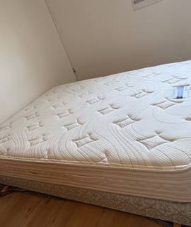 Literie matelas offert 140x190— à récupérer vite à Bagneux (92)
