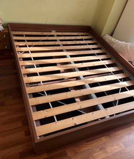 Literie sommier Queen Size