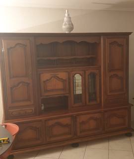 Meubles bahut en chêne massif a emporter en très bon état ( 6éme étage sans ascens