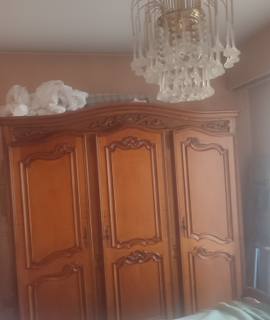 Meubles armoire chambre à coucher trés bon état