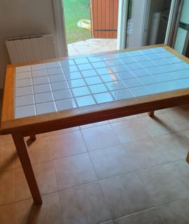 Meubles table carrelée