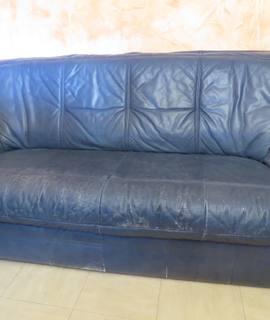 Meubles canapé en cuir bleu et fauteuil